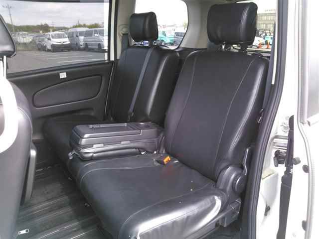 2014 Nissan Serena ハイウェイスターSハイブリッド auction photo 9