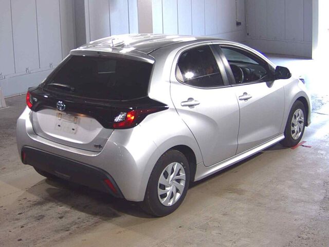 2022 Toyota Yaris Hybrid X auction photo 5