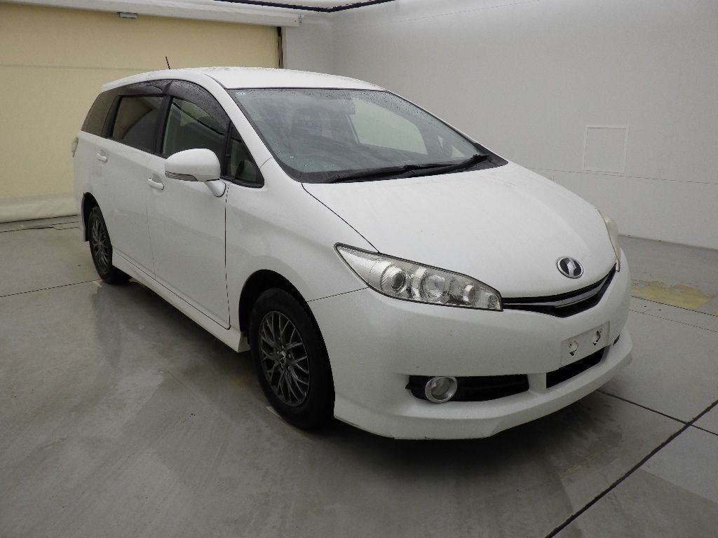 2016 Toyota Wish 4WD 1.8X Japan auction vehicle