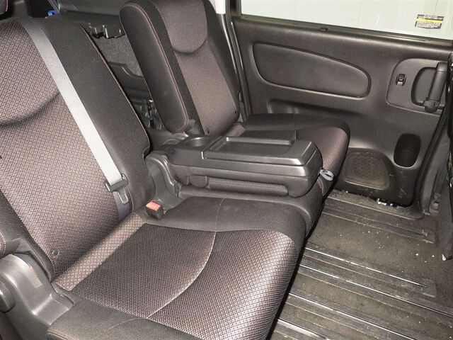 2013 Nissan Serena Highway S-HV V-Sele auction photo 6