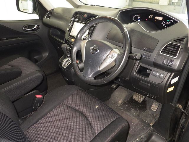 2013 Nissan Serena Highway S-HV V-Sele auction photo 3