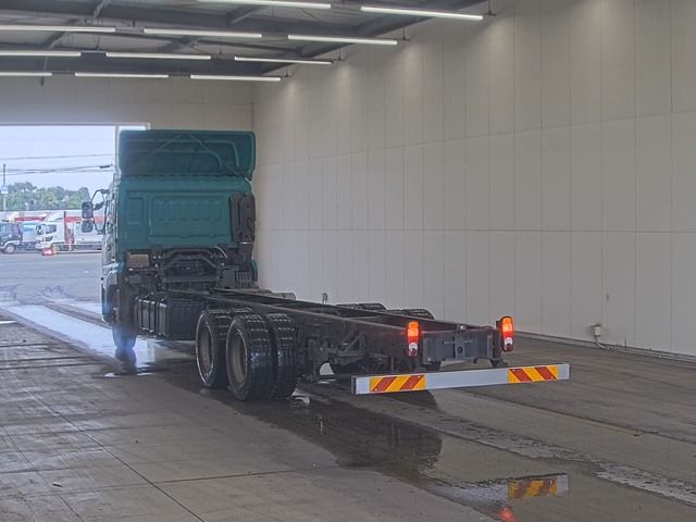 2018 Nissan Diesel UD chassis auction photo 2