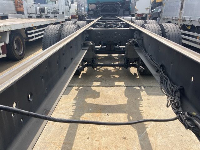 2018 Nissan Diesel UD chassis auction photo 13