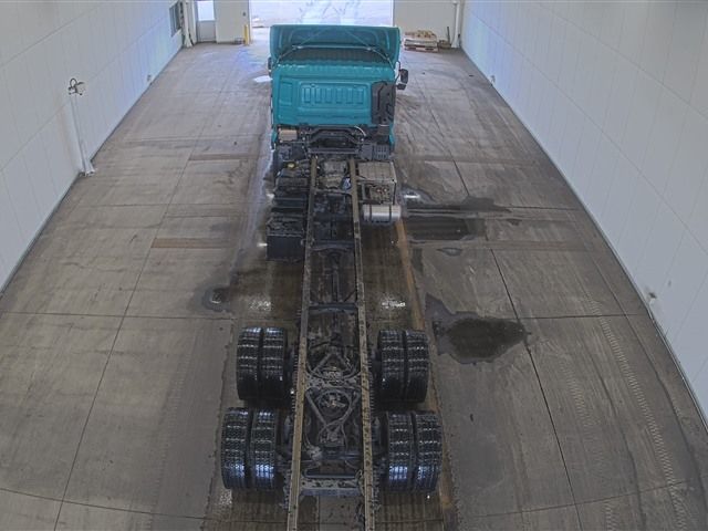 2018 Nissan Diesel UD chassis auction photo 3