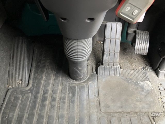 2018 Nissan Diesel UD chassis auction photo 4