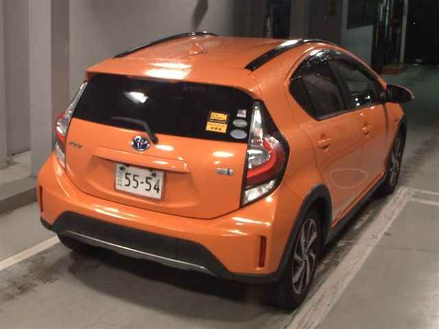 2017 Toyota Aqua クロスオーバー auction photo 5