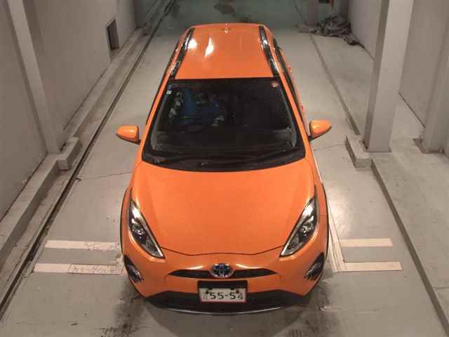 2017 Toyota Aqua クロスオーバー auction photo 6