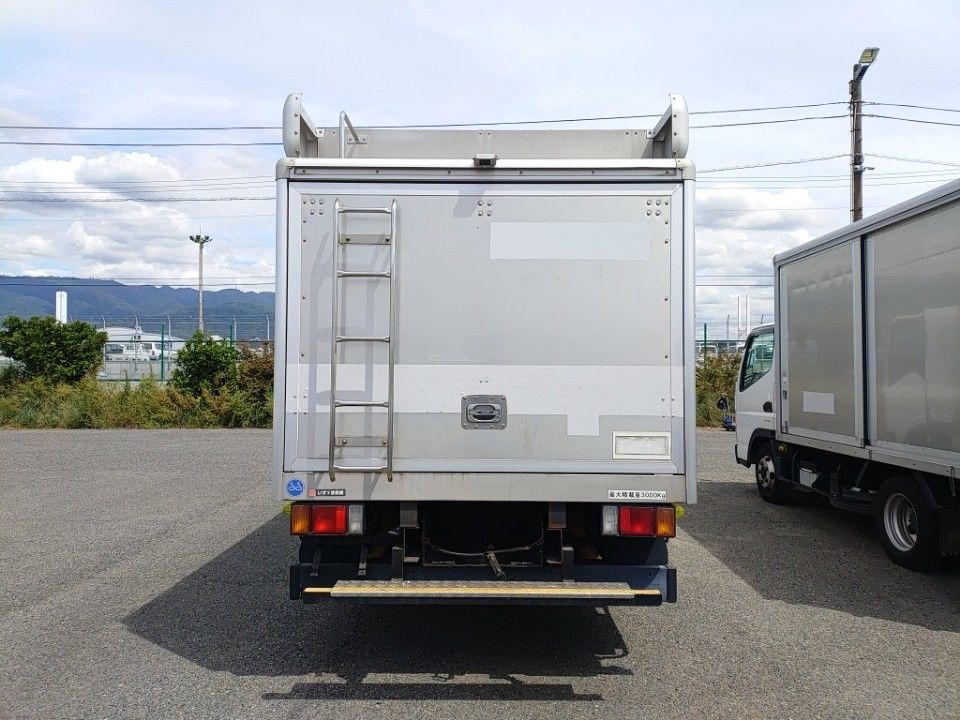 2017 Isuzu Elf auction photo 5