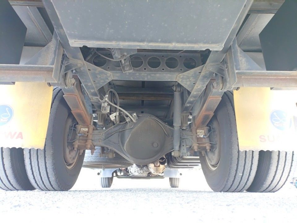 2017 Isuzu Elf auction photo 18