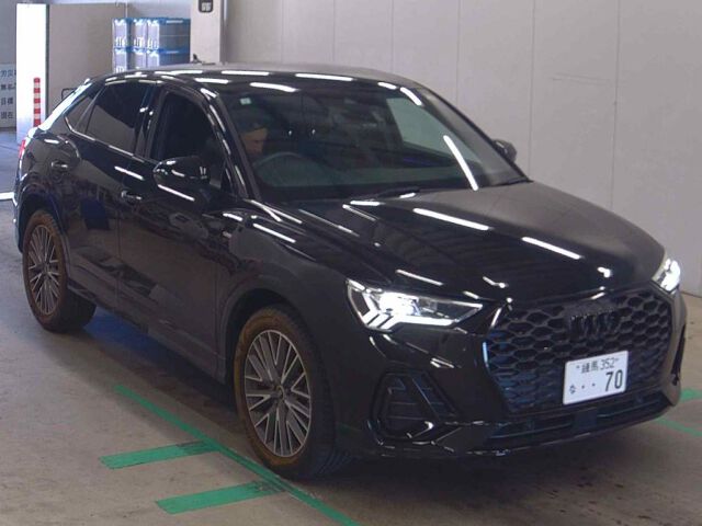 2023 Audi Q3 Sportback 35TFSI Sライン Japan auction vehicle