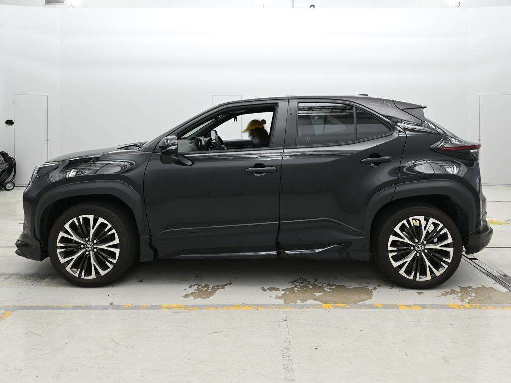 2023 Toyota Yaris Cross Z auction photo 4