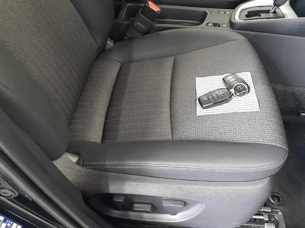2023 Toyota Yaris Cross Z auction photo 10