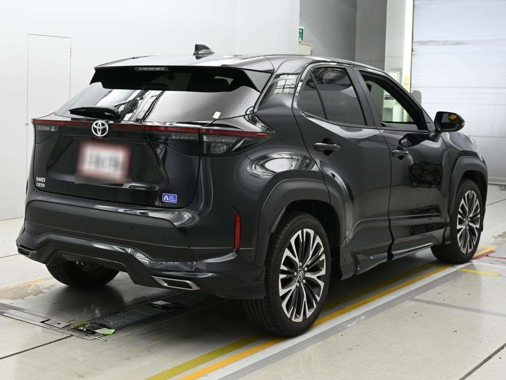 2023 Toyota Yaris Cross Z auction photo 2