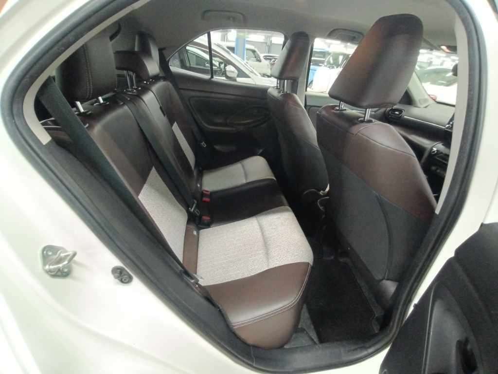 2021 Toyota Yaris Cross Z auction photo 12