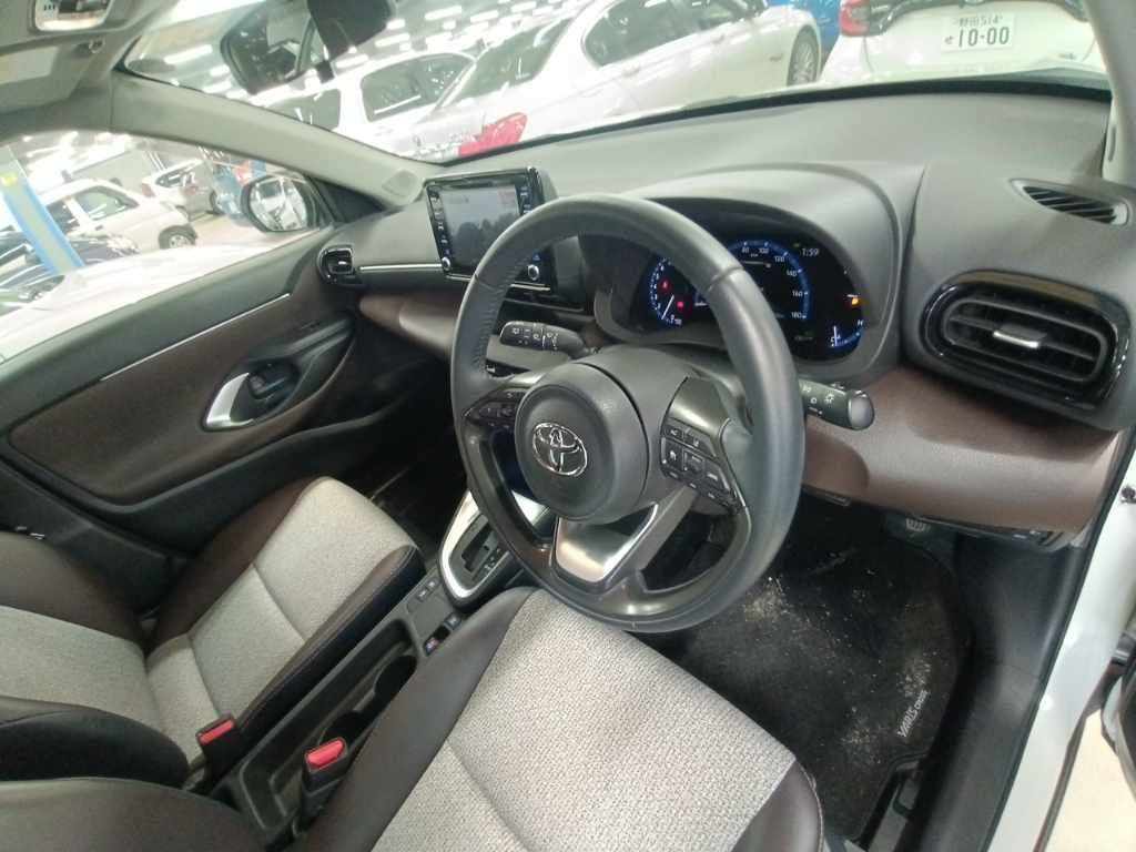 2021 Toyota Yaris Cross Z auction photo 9