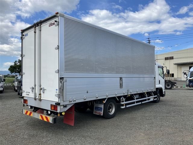 2016 Isuzu Forward ウィング auction photo 2