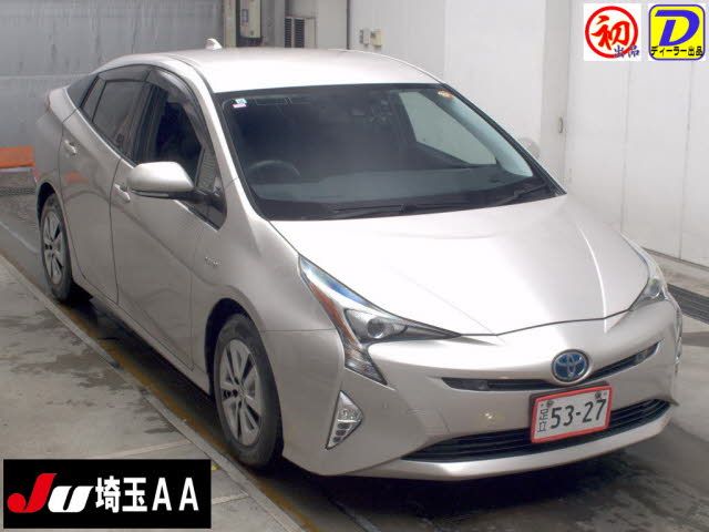 Japan Auction Vehicles 12 2017 Toyota Prius A auction photo