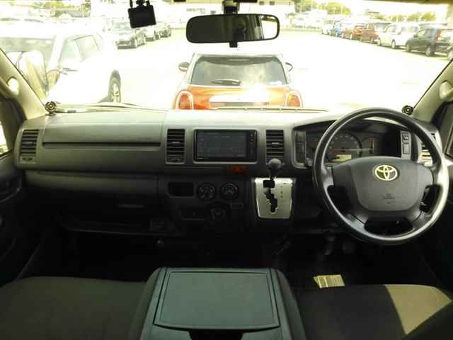 2015 Toyota Hiace 4WD ロングDX auction photo 8