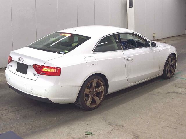 2012 Audi A5 2.0TFSIクワトロ 4WD auction photo 5