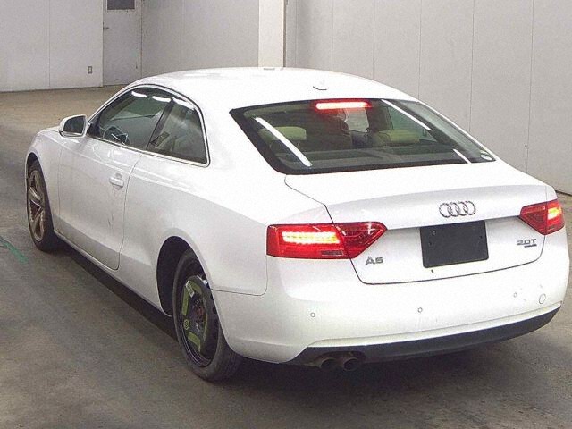 2012 Audi A5 2.0TFSIクワトロ 4WD auction photo 2