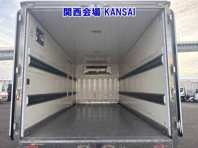 2017 Mitsubishi Fuso Canter Refrigerated PG auction photo 18