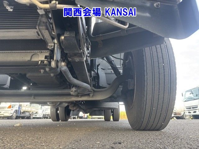 2017 Mitsubishi Fuso Canter Refrigerated PG auction photo 16