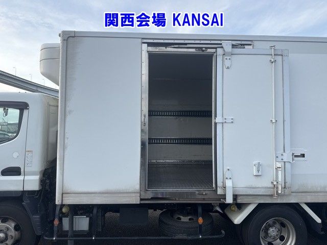 2017 Mitsubishi Fuso Canter Refrigerated PG auction photo 19