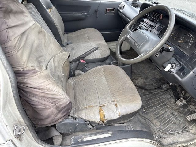 Toyota Hiace Van DX auction photo 8