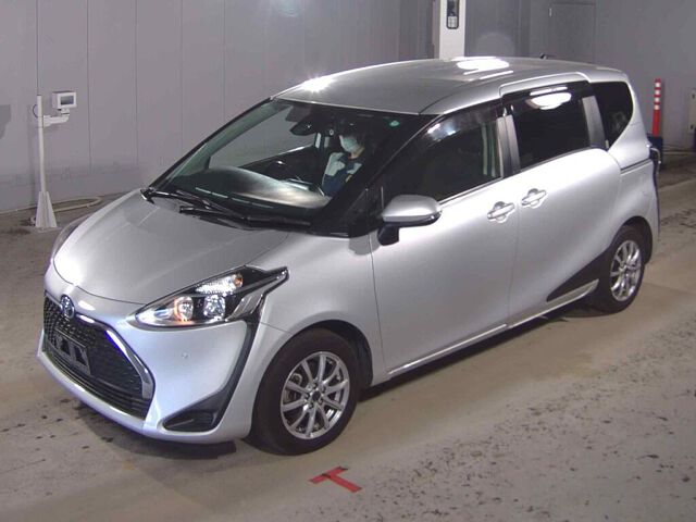 2021 Toyota Sienta HV Fanbase G auction photo 4
