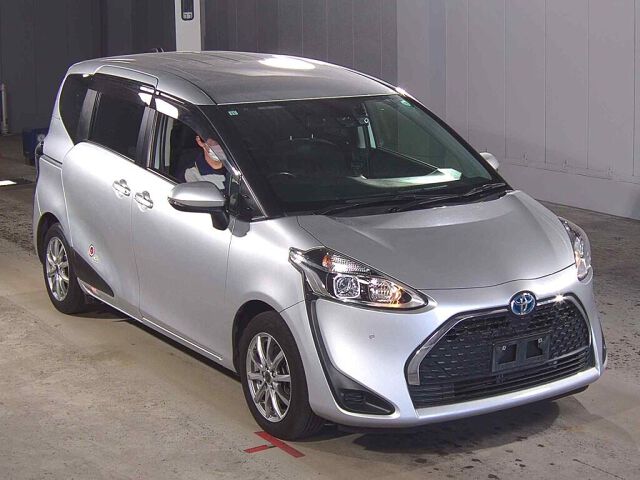 Japan Auction Vehicles 8 2021 Toyota Sienta HV Fanbase G auction photo
