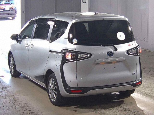 2021 Toyota Sienta HV Fanbase G auction photo 2