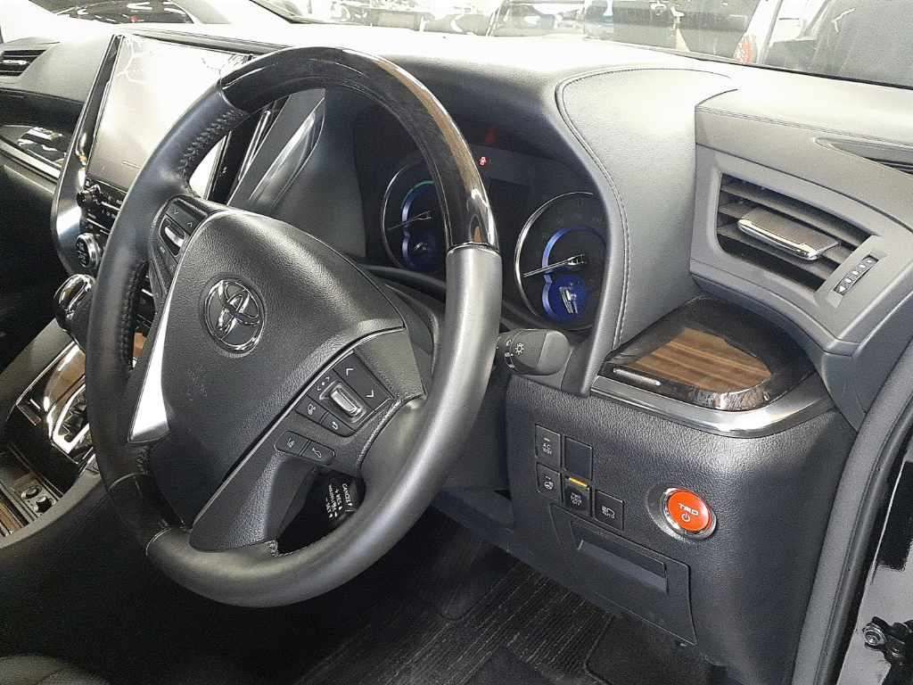 2022 Toyota Alphard SR C Package 4WD auction photo 9