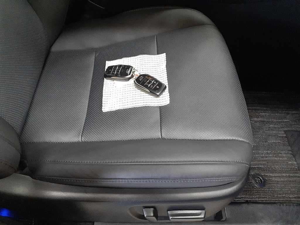 2022 Toyota Alphard SR C Package 4WD auction photo 10
