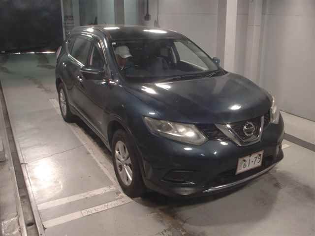 Japan Auction Vehicles 12 2015 Nissan X-Trail 4WD ハイブリッド auction photo