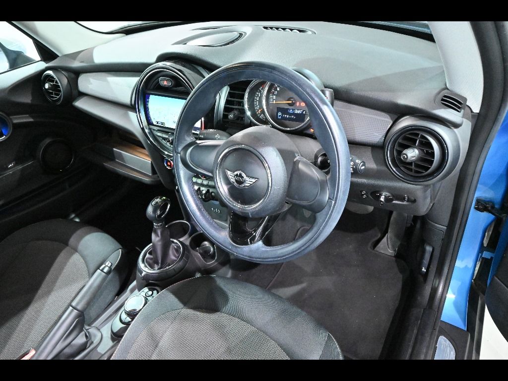 2016 MINI ミニ Cooper auction photo 3