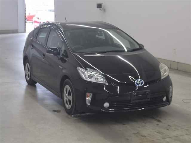 2015 Toyota Prius S Japan auction vehicle