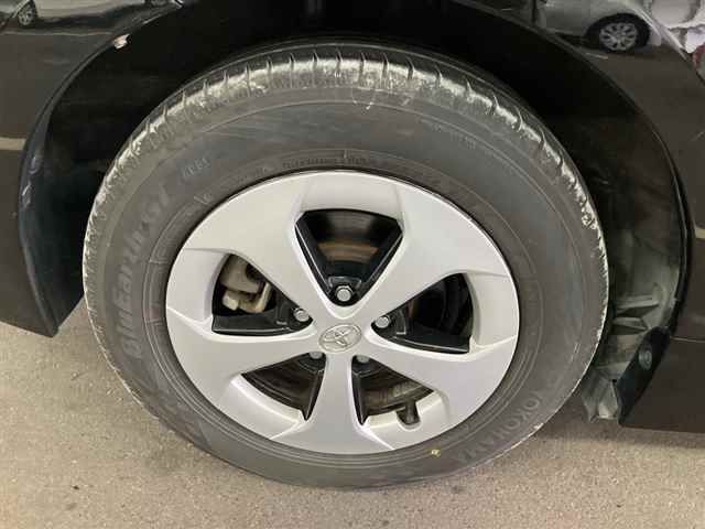 2015 Toyota Prius S auction photo 8
