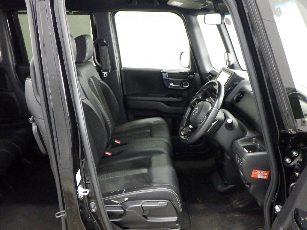 2021 Honda N-BOX カスタムLターボ auction photo 6