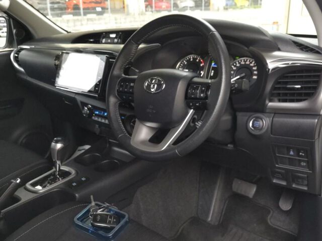 2021 Toyota Hilux Z 4WD auction photo 3