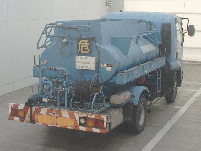 2009 Isuzu Forward Tank car auction photo 2