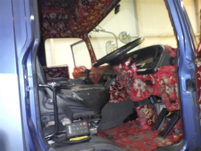 2011 Isuzu トラクター auction photo 5