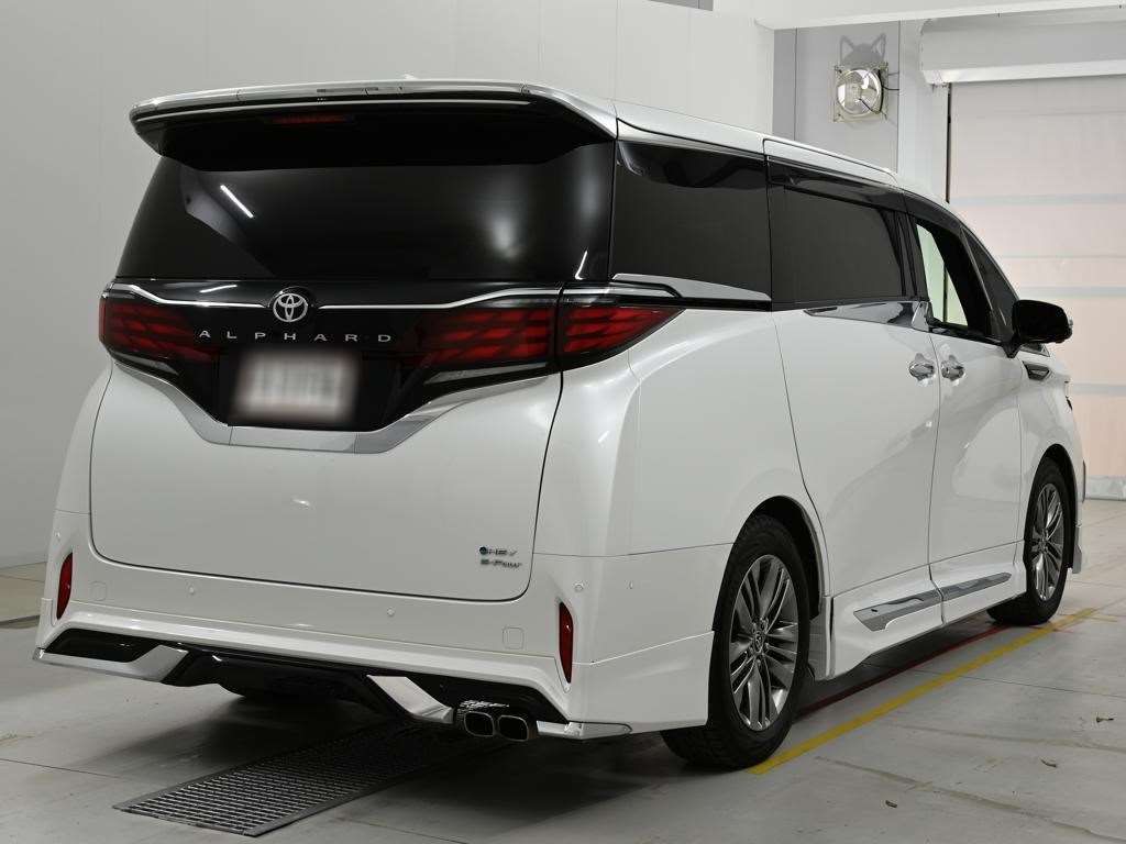 2023 Toyota Alphard Z 4WD auction photo 2