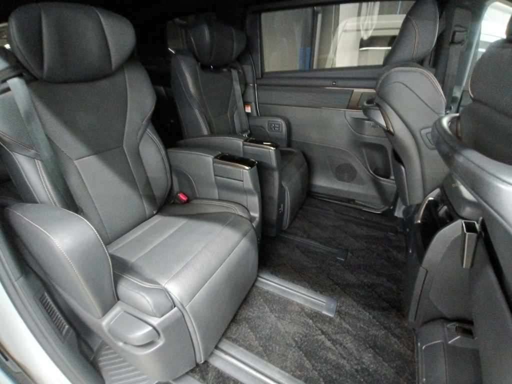 2023 Toyota Alphard Z 4WD auction photo 12