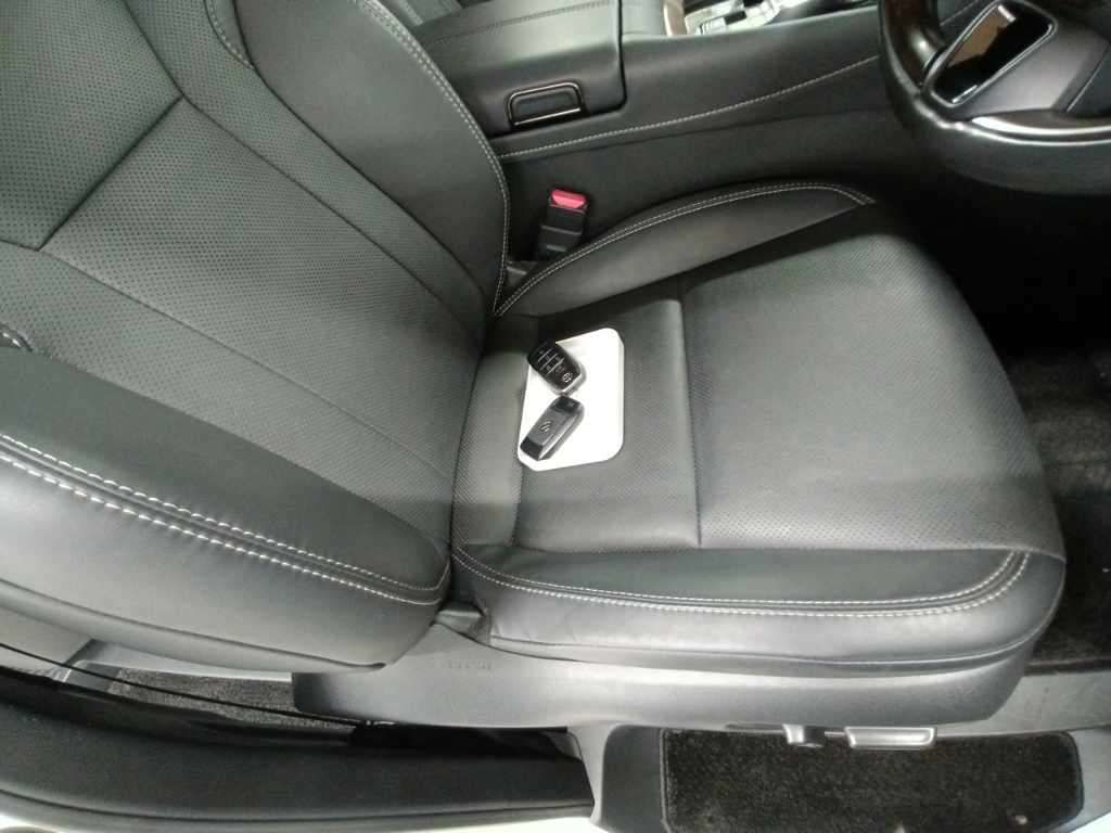2023 Toyota Alphard Z 4WD auction photo 10