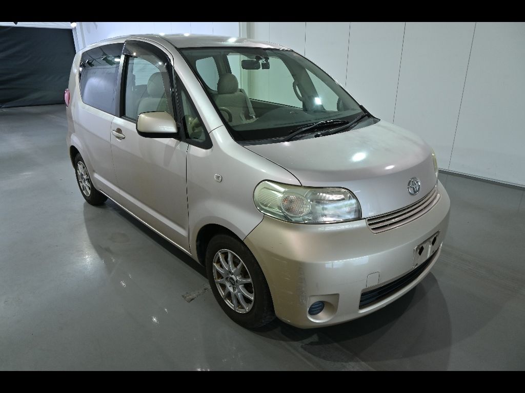 Japan Auction Vehicles 7 2011 Toyota Porte 130i auction photo