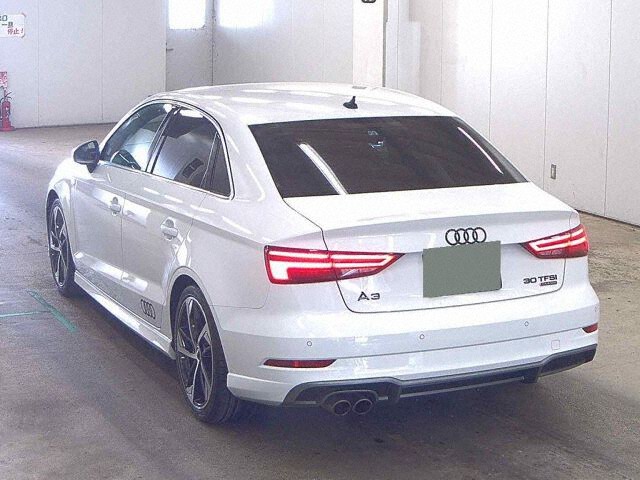 2019 Audi A3 Sedan SラインダイナミクLTD auction photo 2
