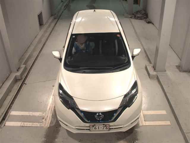2017 Nissan Note e-パワーX auction photo 6
