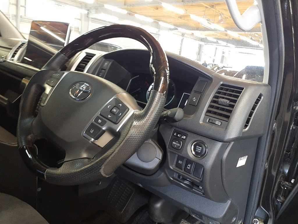 2022 Toyota Hiace GL auction photo 9