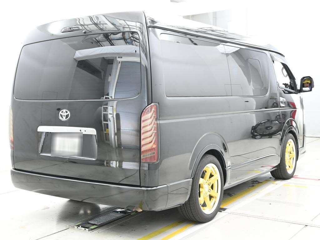 2022 Toyota Hiace GL auction photo 2