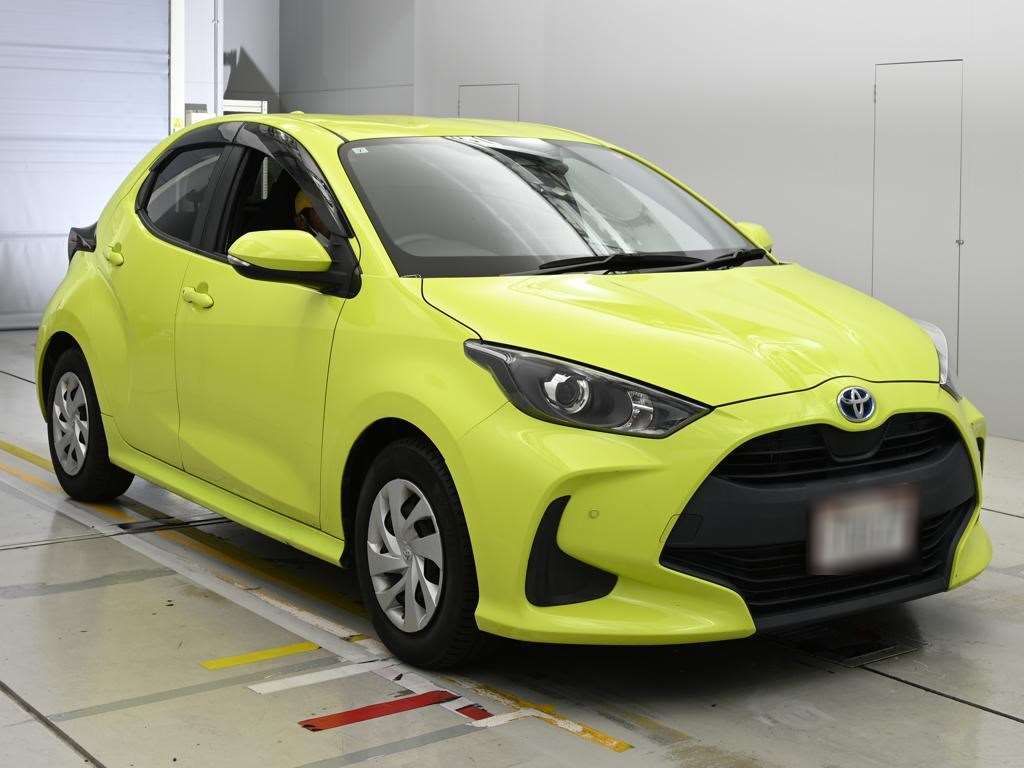 2021 Toyota Yaris ハイブリッドX auction photo 5